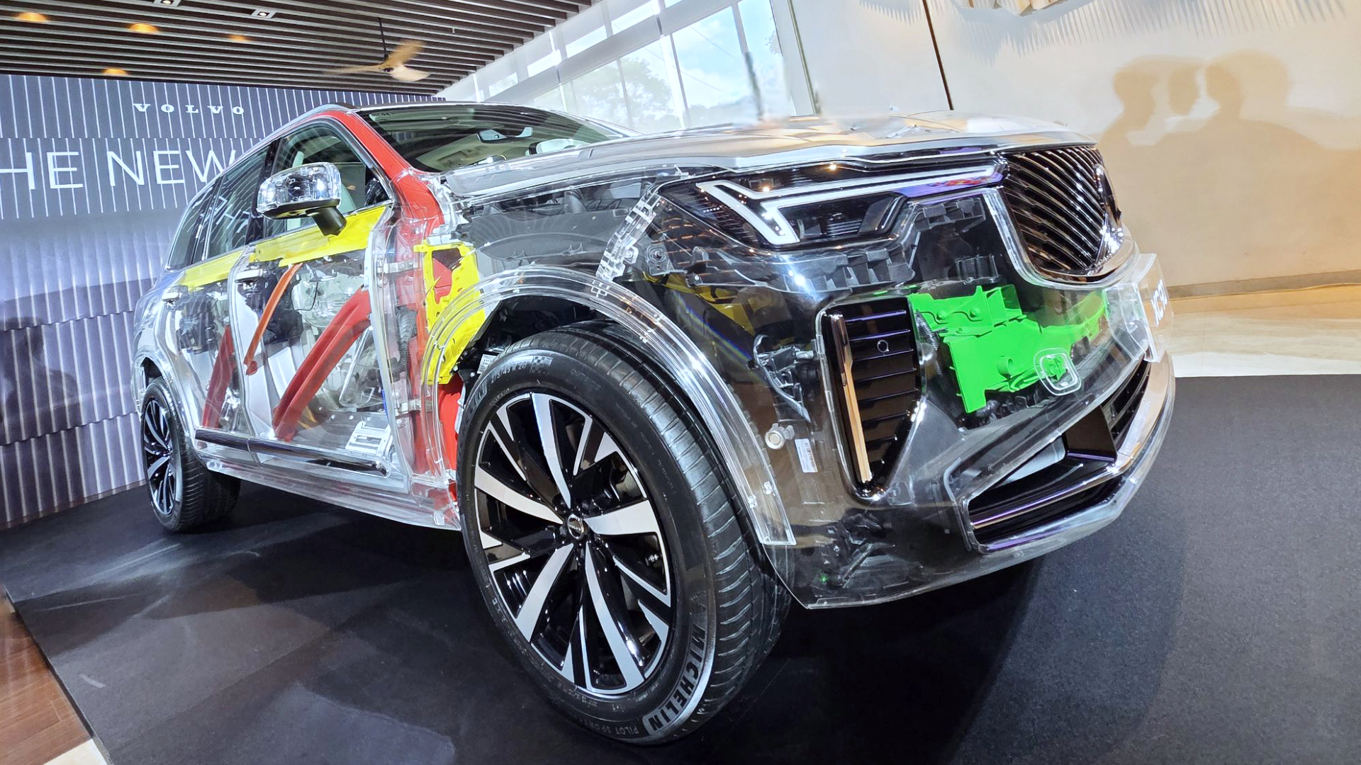 從車頭到第三排全守護!VOLVO The New XC90 透明結構概念車首度空運來台,全車結構與防護細節完全公開 從車頭到第三排全守護!VOLVO The New XC90 透明結構概念車首度空運來台,全車結構與防護細節完全公開