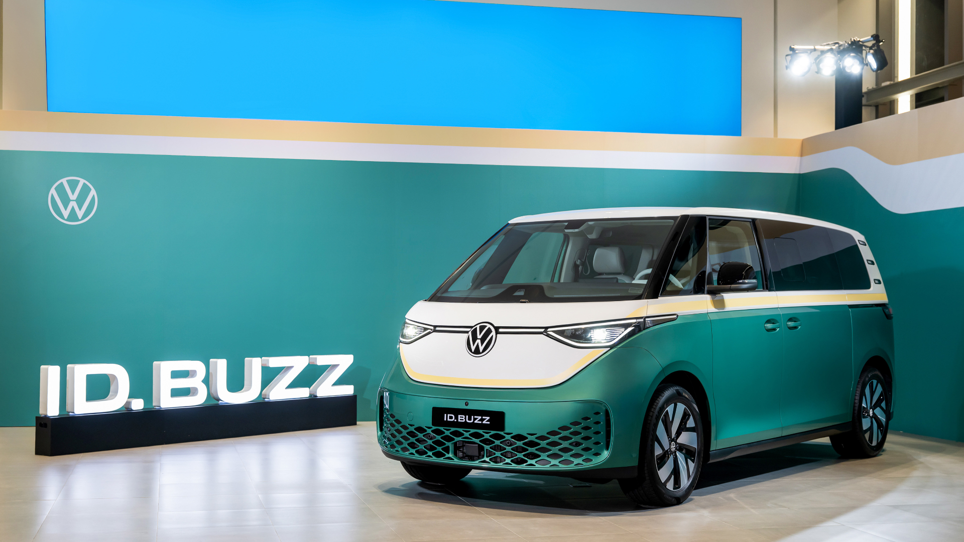 市場唯一德國進口電旅！福斯 ID. Buzz 新增六座版車型，239.8 萬元起為乘客打造獨立大空間