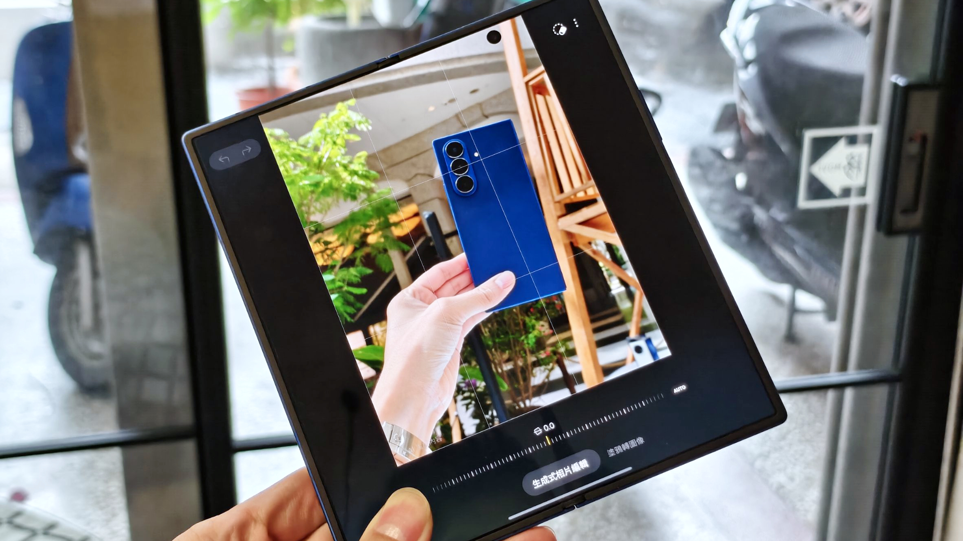 不只是輕薄有感！Samsung Galaxy Z Fold7 摺疊旗艦一機在手，AI 修圖、移物、生成全搞定