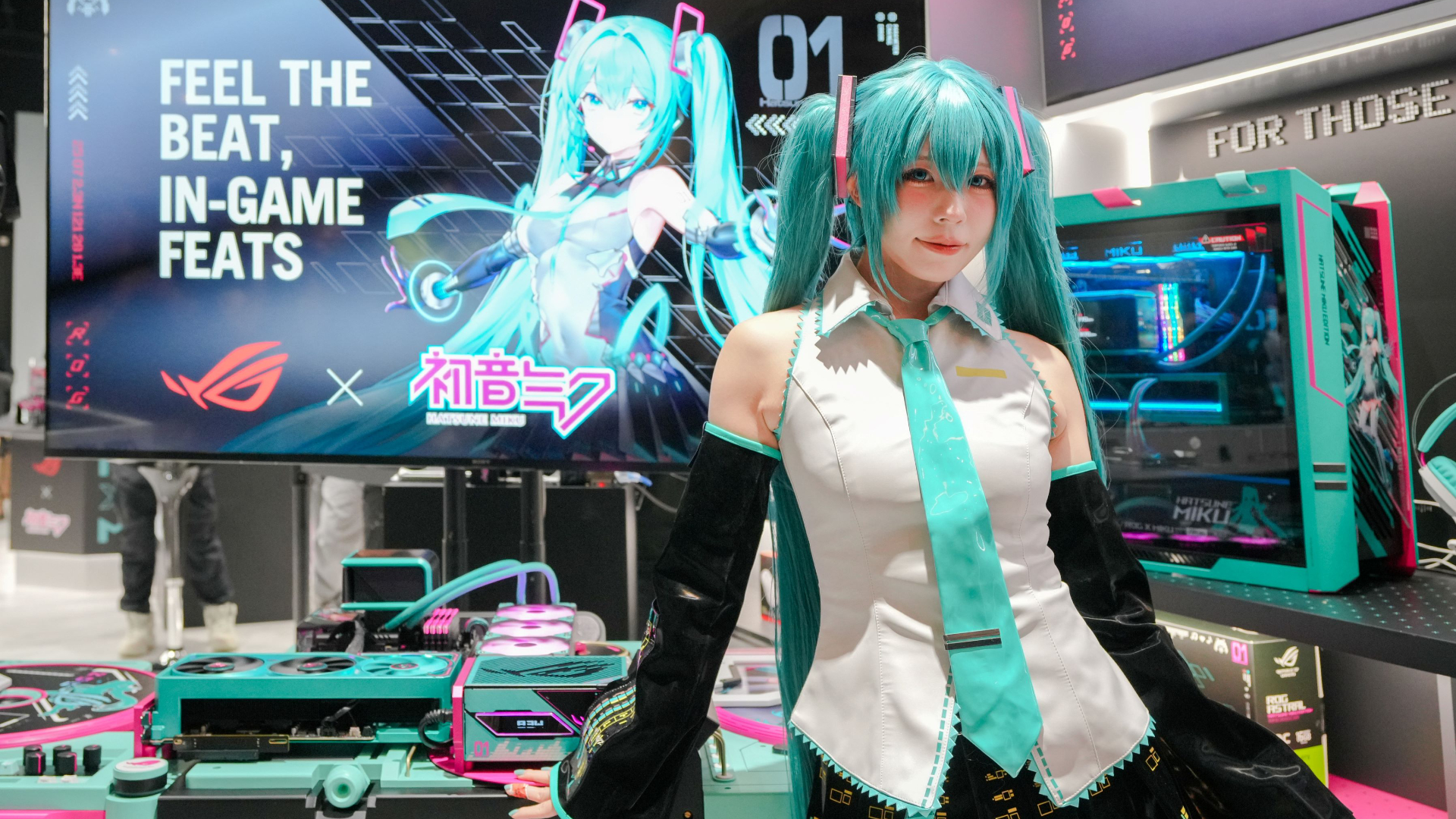 ROG 攜手初音未來打造聯名系列,快閃店 10/24 起三創登場 ROG 攜手初音未來打造聯名系列,快閃店 10/24 起三創登場