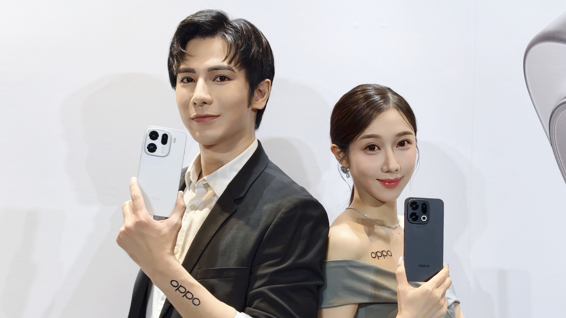 OPPO Find X9 系列雙旗艦登台!集結 2 億畫素鏡頭、聯發科技天璣 9500 晶片、7,500mAh 超大電量,售價 28,990 元起 OPPO Find X9 系列雙旗艦登台!集結 2 億畫素鏡頭、聯發科技天璣 9500 晶片、7,500mAh 超大電量,售價 28,990 元起