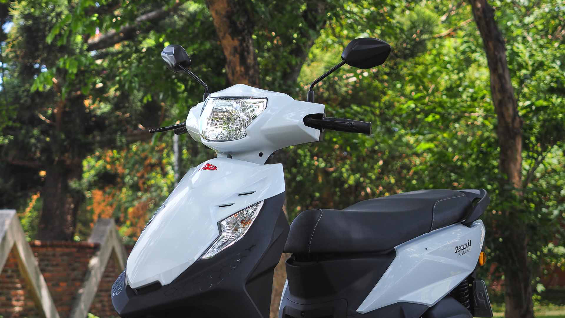 2025 PGO isavR 威力 125 試駕：油電共振下的日常革命