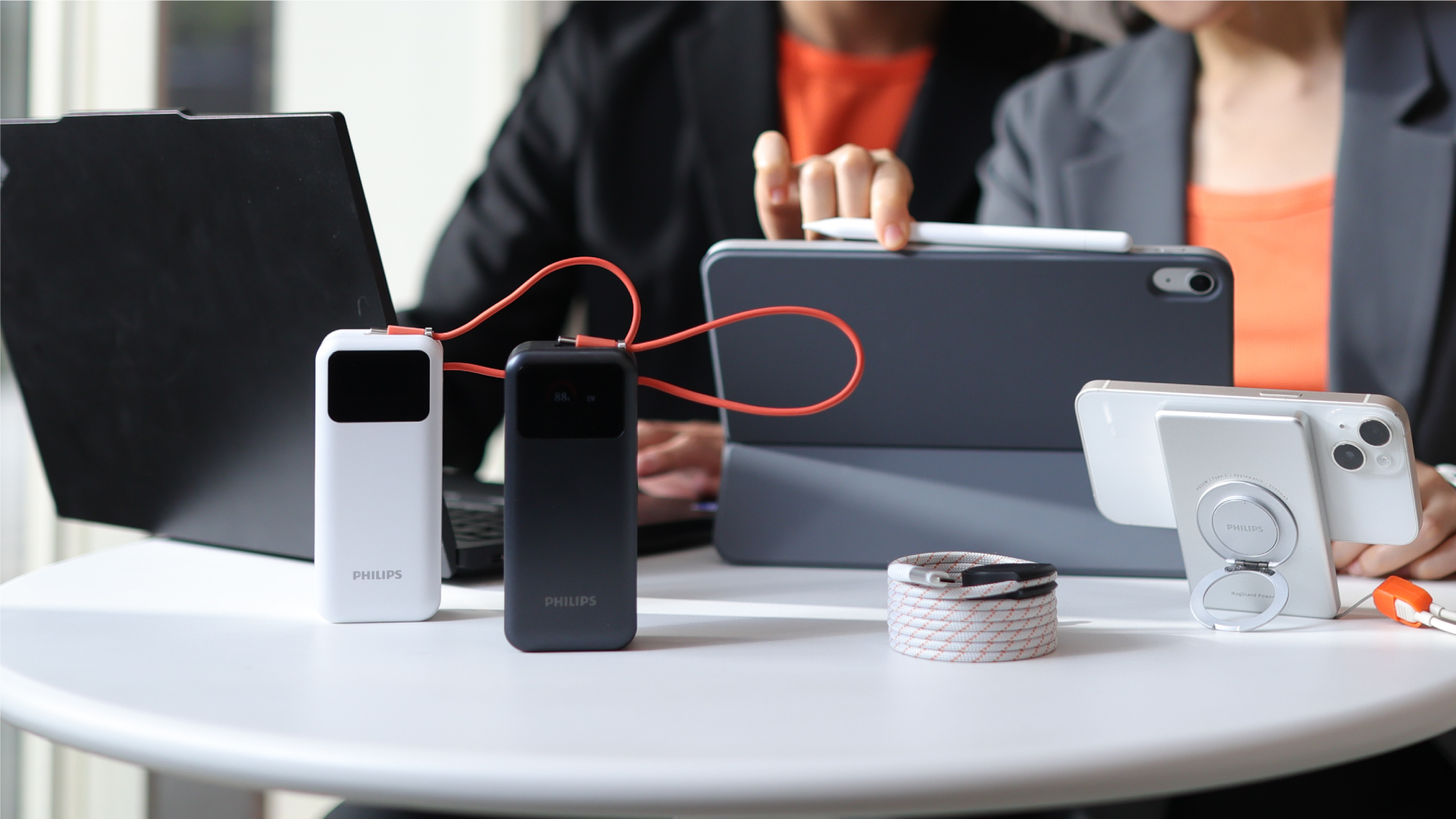 PHILIPS FunCube 3.0 放心充系列一口氣推 5 行動電源＋1 充電線！憑照片入手享 75 折舊換新優惠