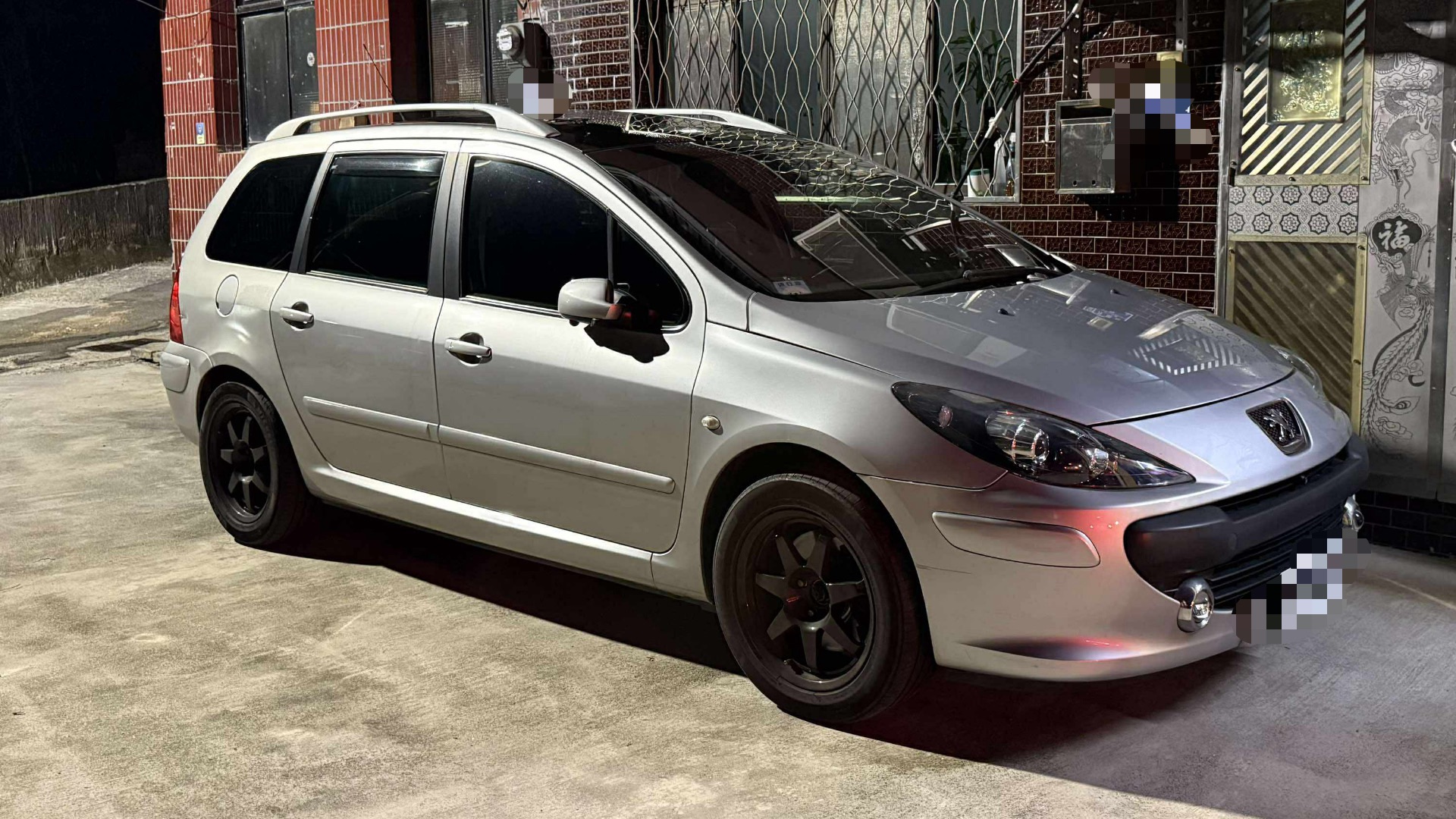 外廠抱歉了！PEUGEOT / CITROËN 原廠殺紅眼，7 年以上老車零件 8 折、「這幾項」修起來最划算！